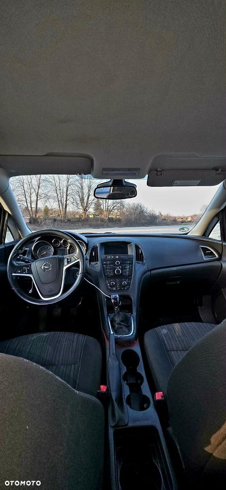 Opel Astra 1.4 Turbo - 10