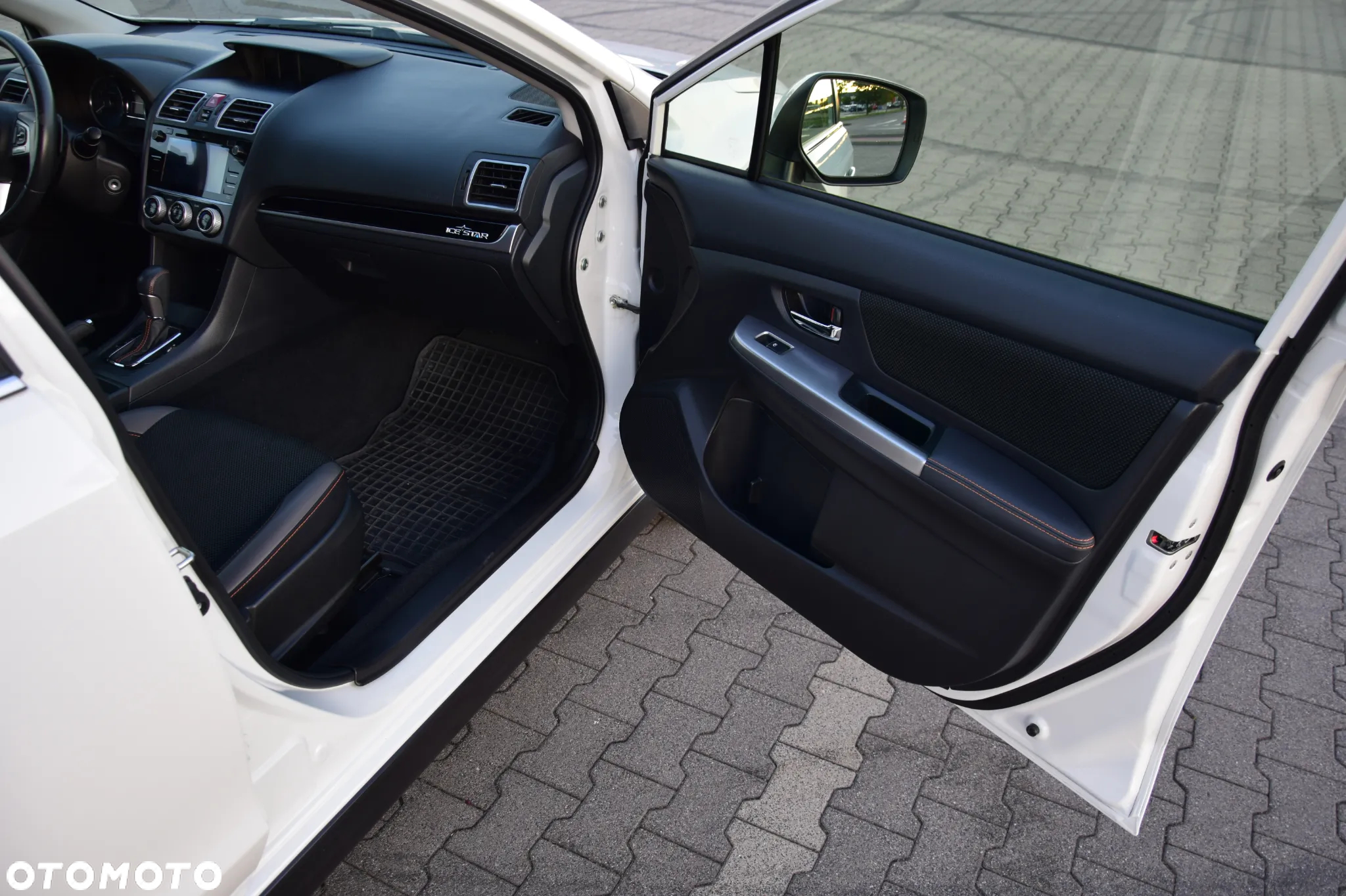 Subaru XV 2.0 i Active Lineartronic - 14