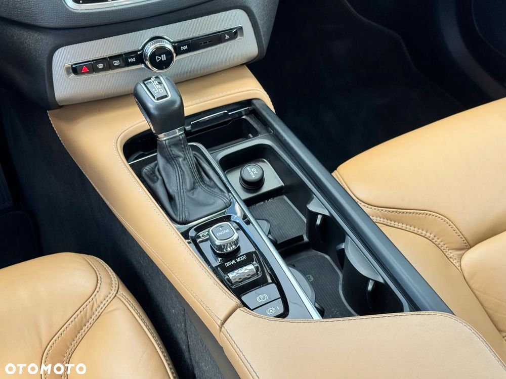 Volvo XC 90 D5 AWD Inscription - 23