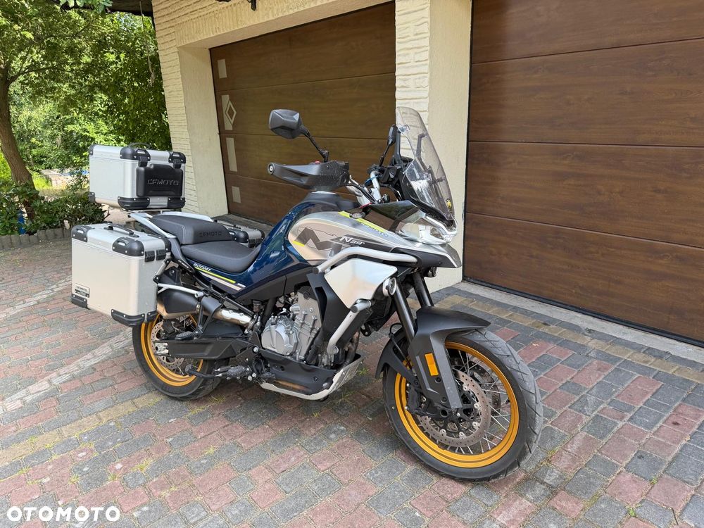 CFMoto 800MT Touring - 1