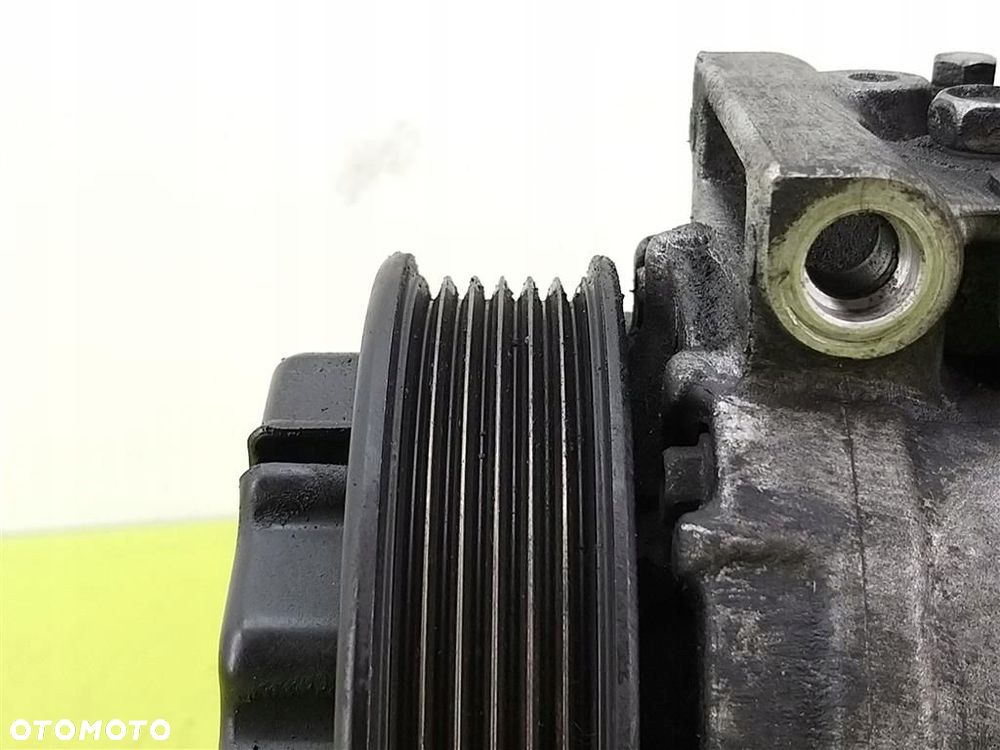 Sprężarka klimatyzacji Mercedes C-klasa W203 2000-2007 2,0 B - 9