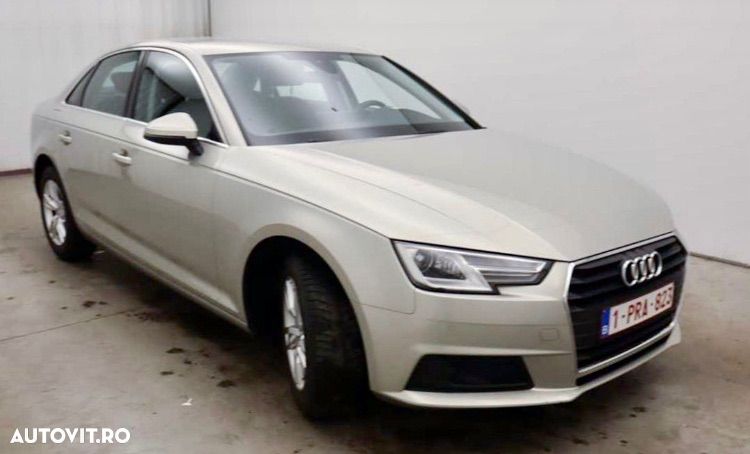 Audi A4 2.0 TDI S tronic Design - 38