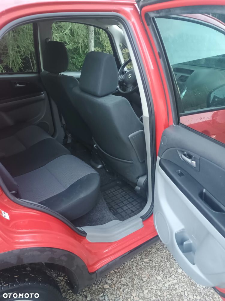 Suzuki SX4 - 8