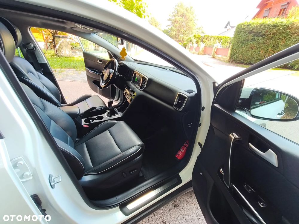 Kia Sportage 1.7 CRDI 2WD Dream-Team Edition - 6