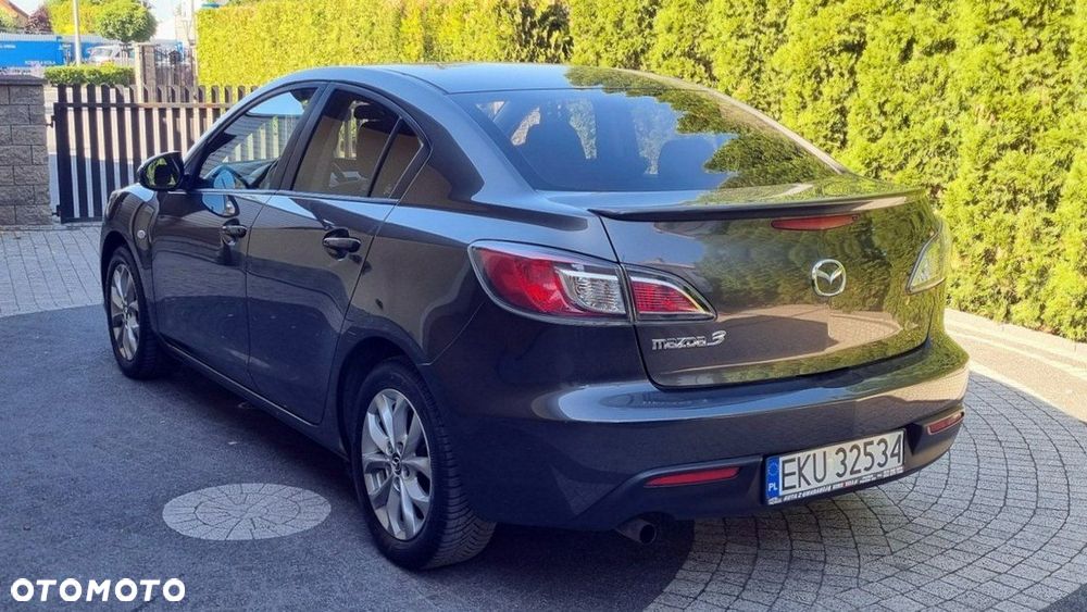 Mazda 3 - 4