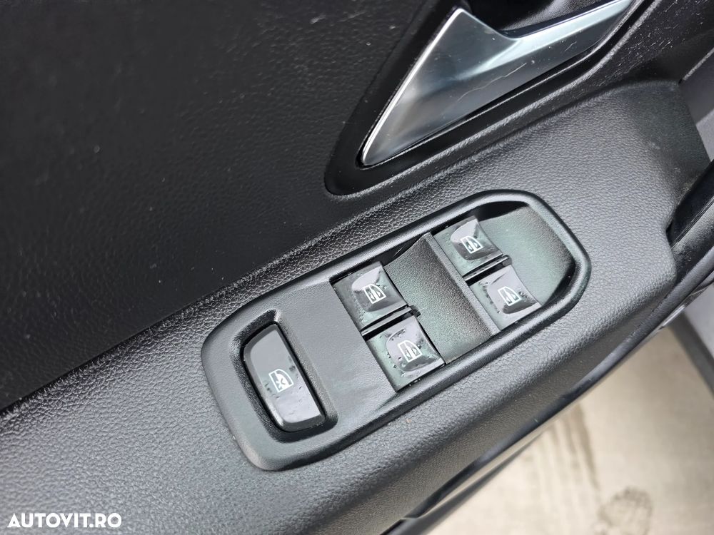 Dacia Duster 1.6 4x2 Laureate - 19