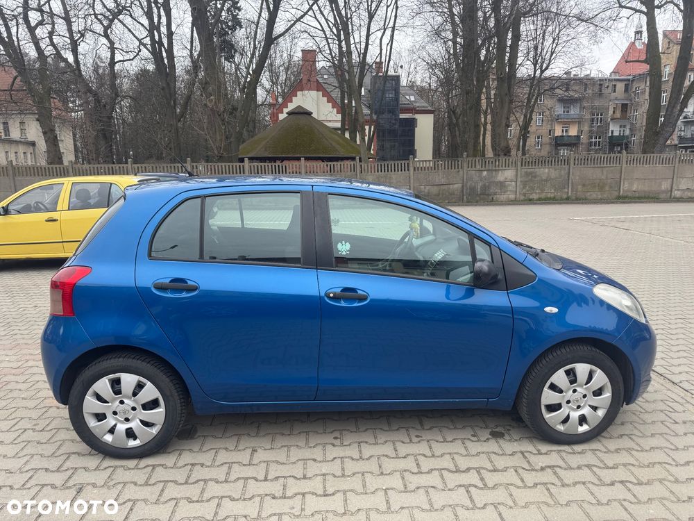 Toyota Yaris 1.0 Luna A/C - 4