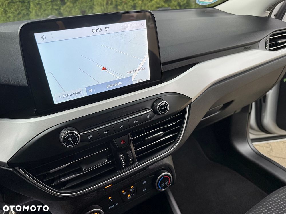 Ford Focus 1.5 EcoBlue STart-Stopp-System TITANIUM - 32
