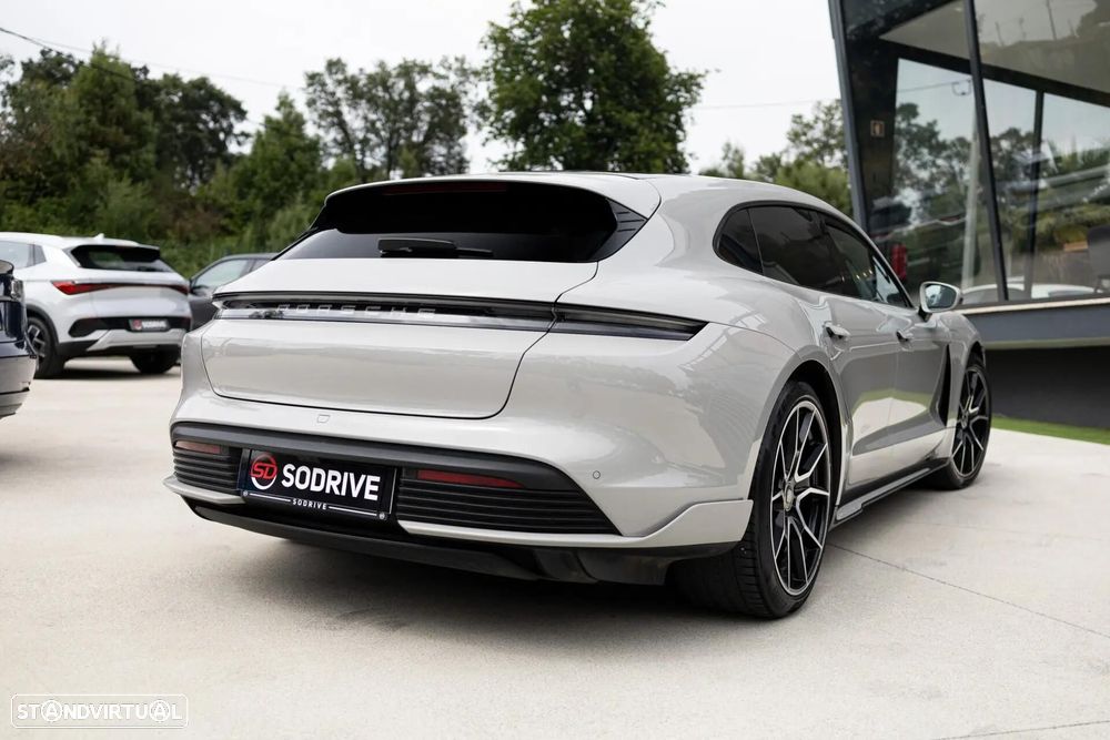 Porsche Taycan Sport Turismo - 7