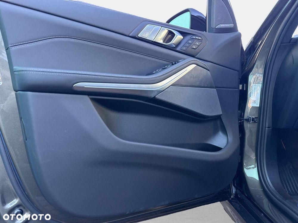 BMW X7 - 12