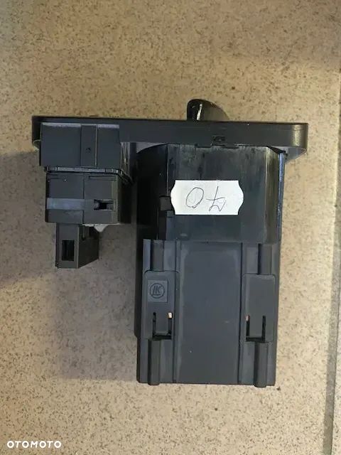 WŁĄCZNIK PRZEŁĄCZNIK ŚWIATEŁ SEAT TOLEDO II 1M1941531K - 2