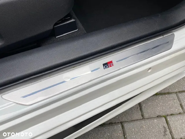 Toyota Corolla 1.8 Hybrid GR Sport - 27
