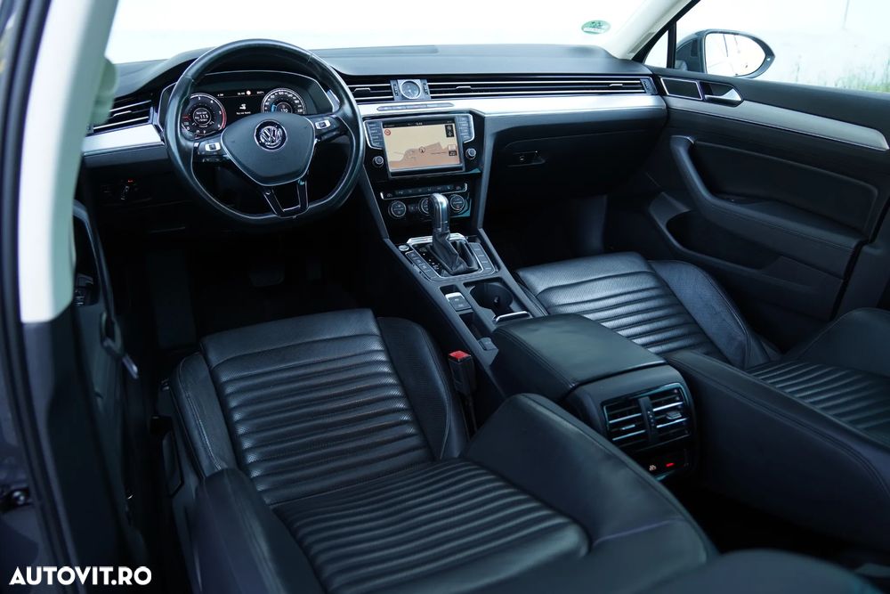 Volkswagen Passat 2.0 TDI DSG 4Motion Highline - 10