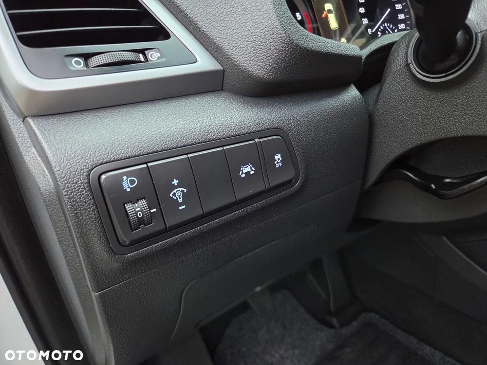 Hyundai Tucson blue 1.7 CRDi 2WD Style - 25