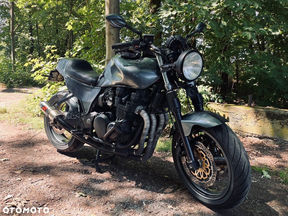 Kawasaki ZR - 8