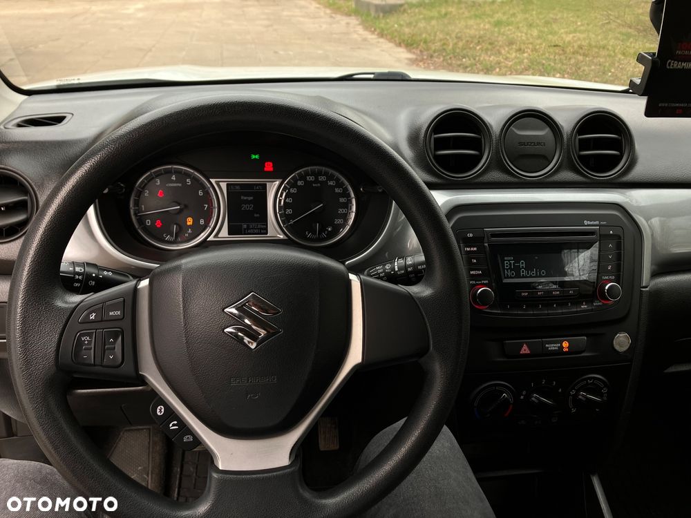 Suzuki Vitara 1.6 Comfort 2WD - 28