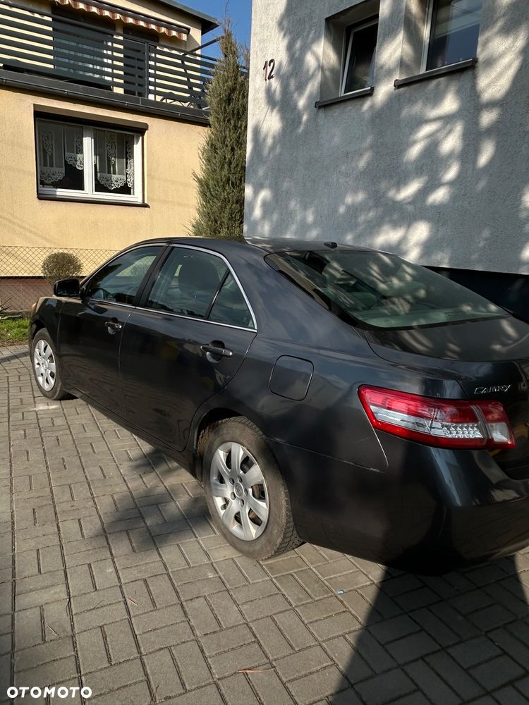 Toyota Camry 2.5 SE - 4