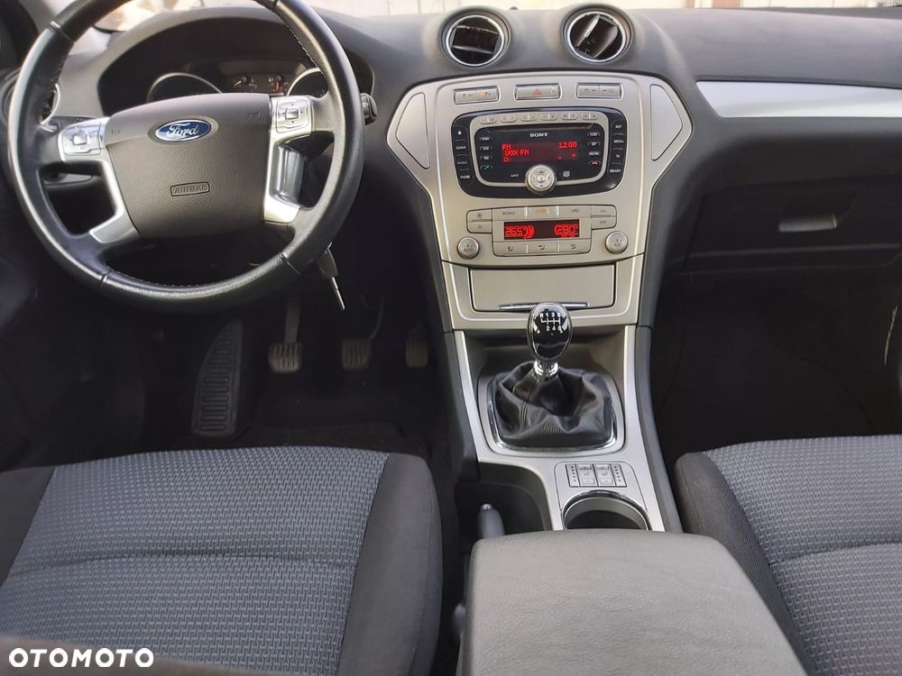 Ford Mondeo 1.8 TDCi Trend - 38