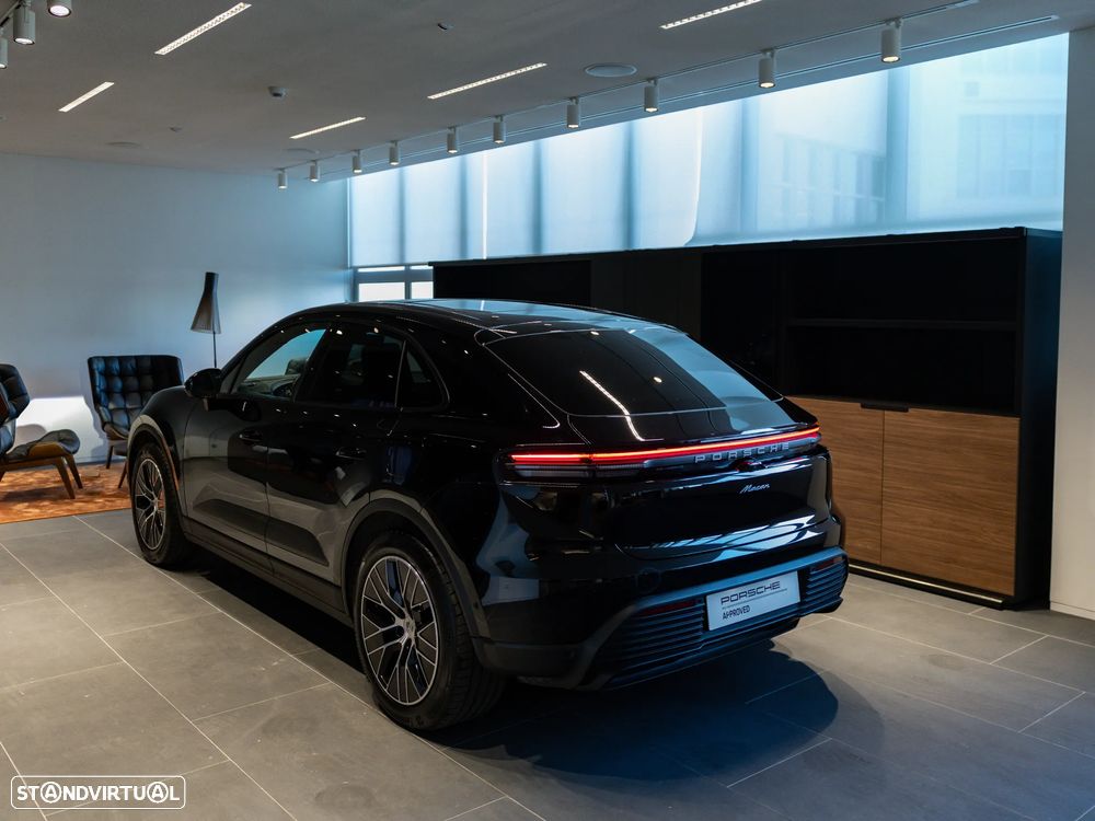 Porsche Macan Electric - 3
