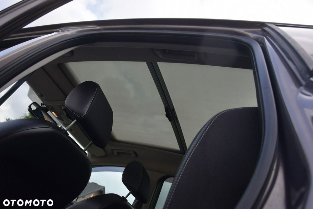 Ford Kuga 2.0 TDCi 4x4 Titanium - 36
