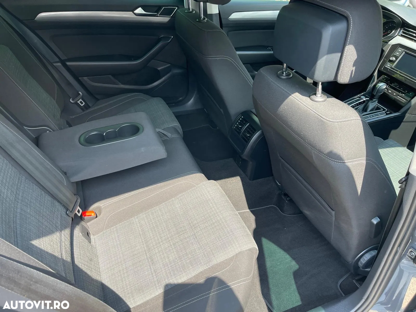 Volkswagen Passat Variant 2.0 TDI DSG Comfortline - 10