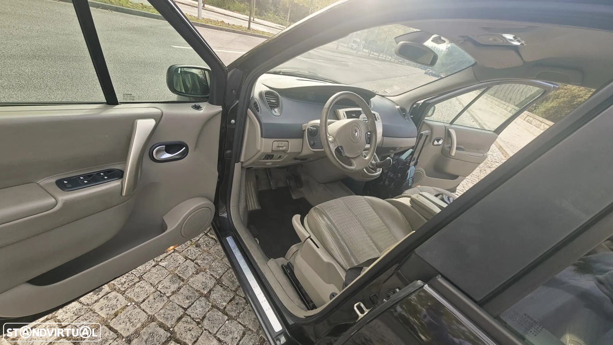 Renault Grand Scénic 1.5 dCi Confort Privilège - 1