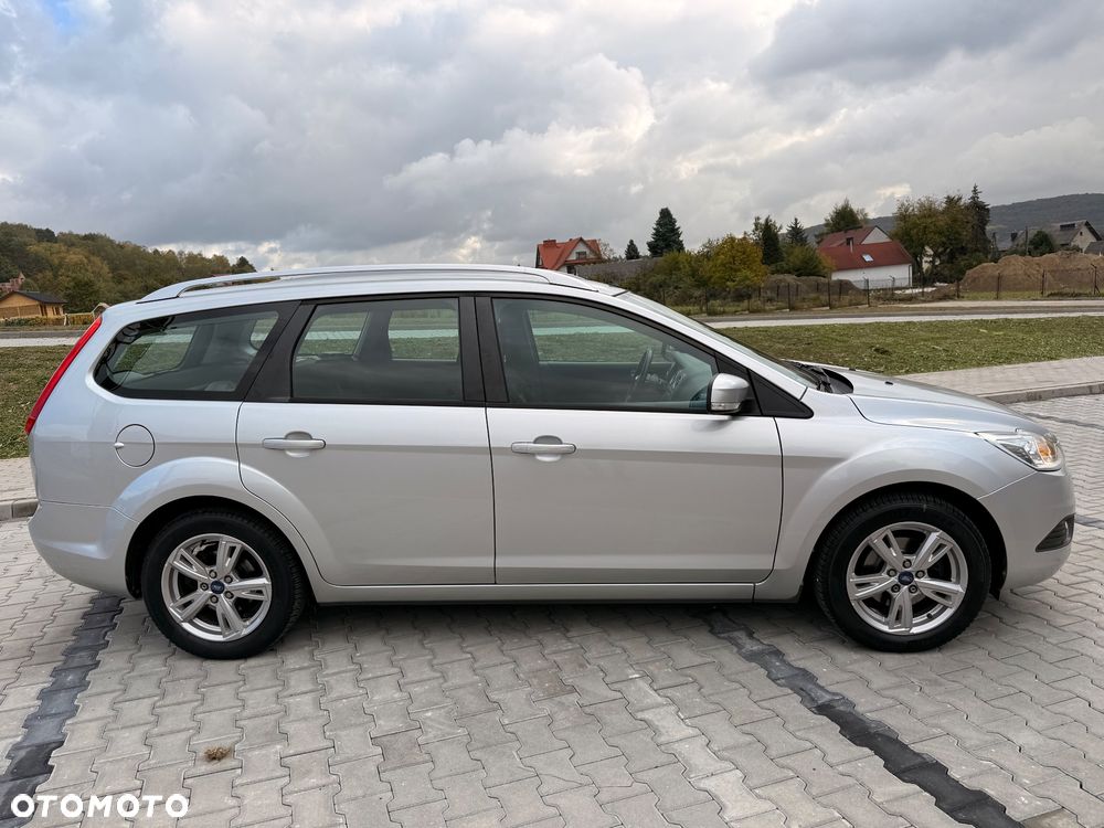 Ford Focus 1.6 Ambiente - 9