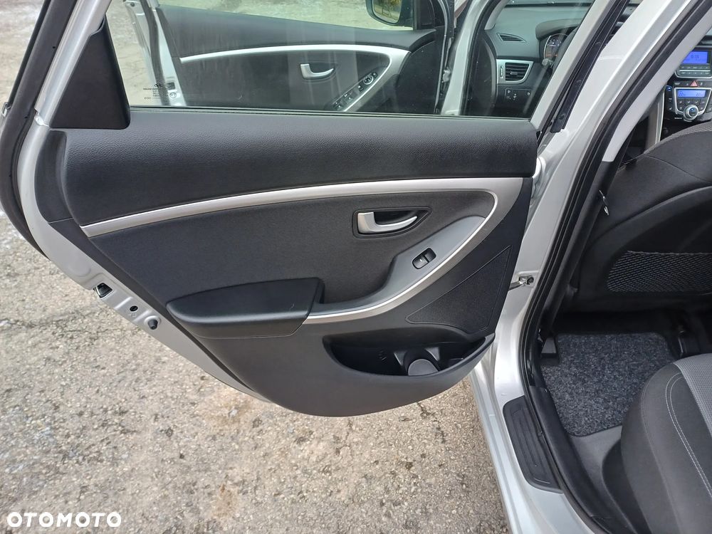 Hyundai i30 blue 1.6 GDI Style - 30