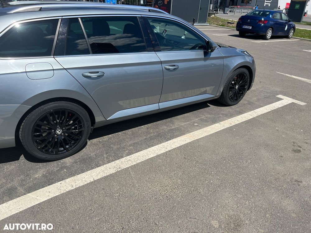 Skoda Superb 2.0 TDI DSG 4X4 Style - 9