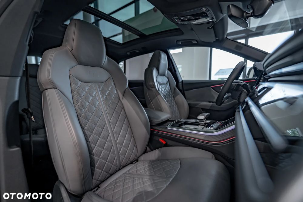 Audi SQ8 - 38