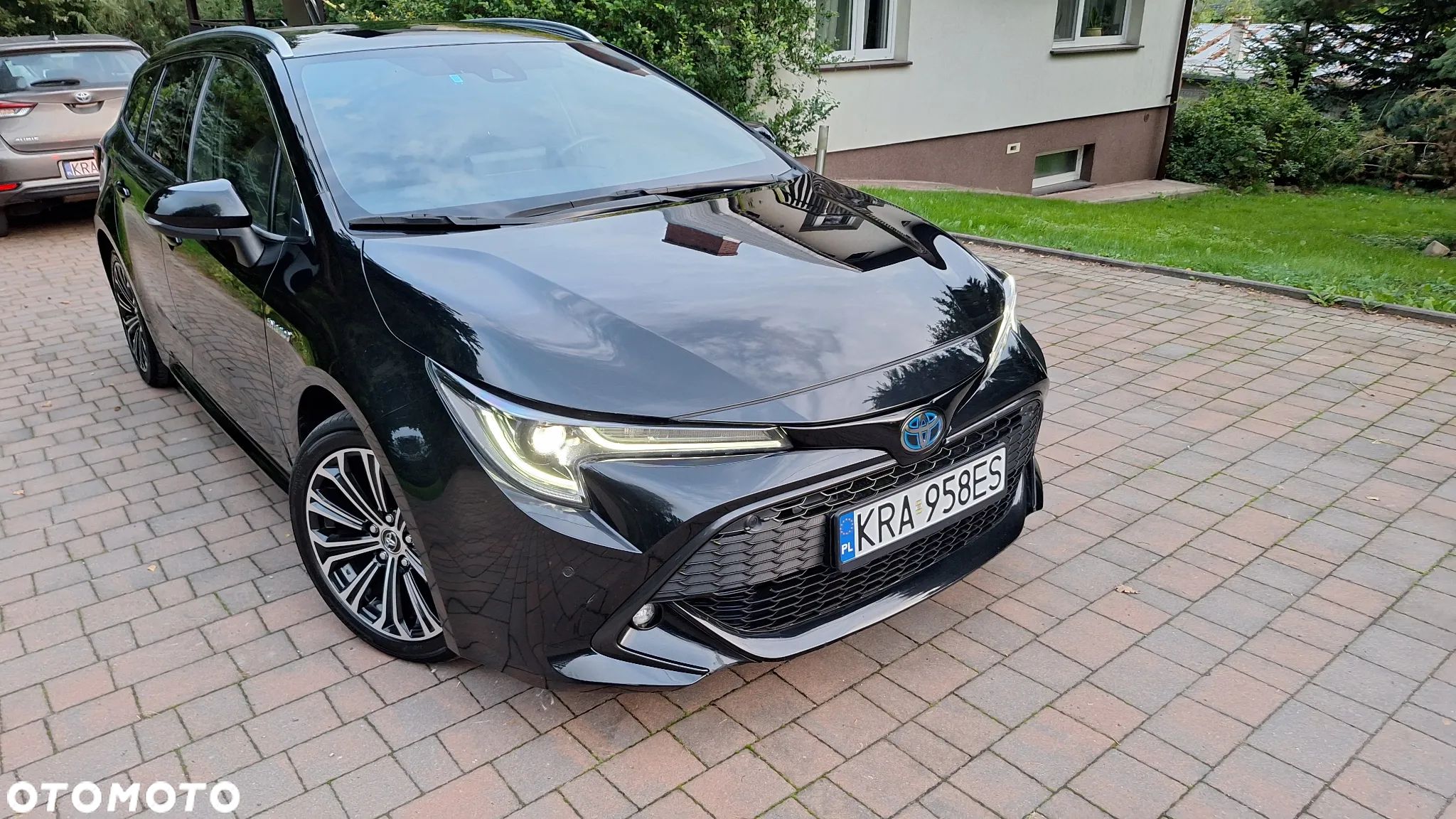 Toyota Corolla 2.0 Hybrid Style - 1