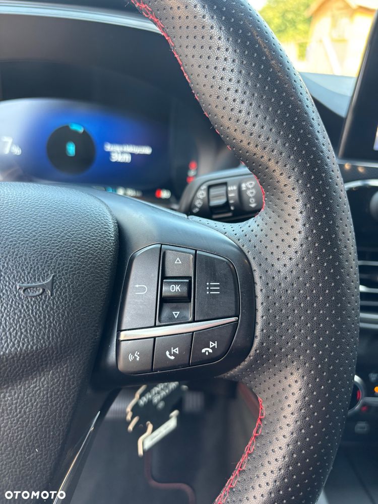 Ford Kuga - 26