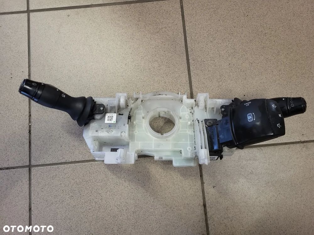 PRZEŁĄCZNIK MANETKI RENAULT LAGUNA MEGANE III 255520012R  681720005R - 1