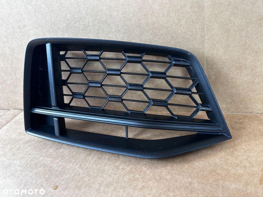 AUDI TT ZDERZAK PRZEDNI PRAWY KRATKA WLOTU POWIETRZA 8S0807682G - 2