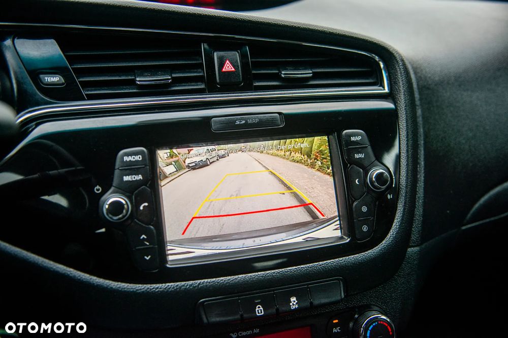 Kia Ceed 1.6 GDI ISG Vision - 23