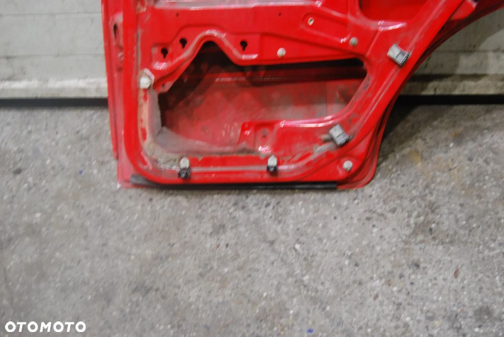 DRZWI PRAWY TYŁ TYLNE SKODA OCTAVIA I SEDAN 8180 - 6