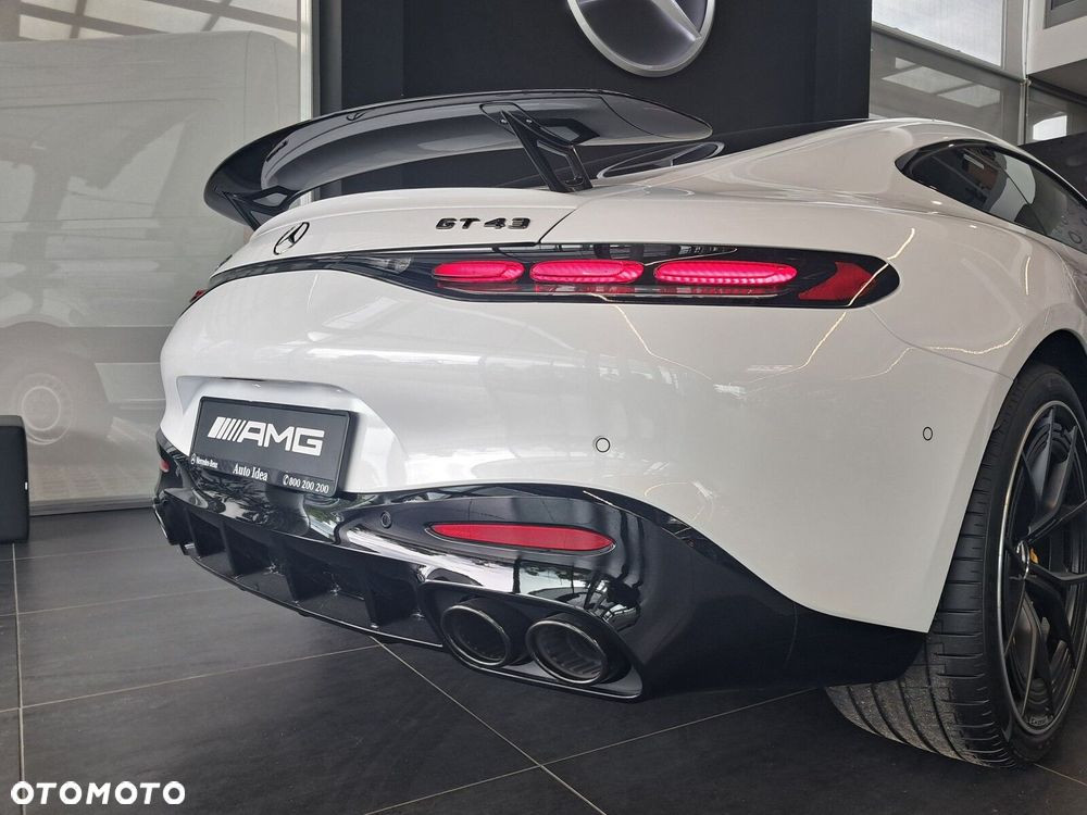 Mercedes-Benz AMG GT - 19