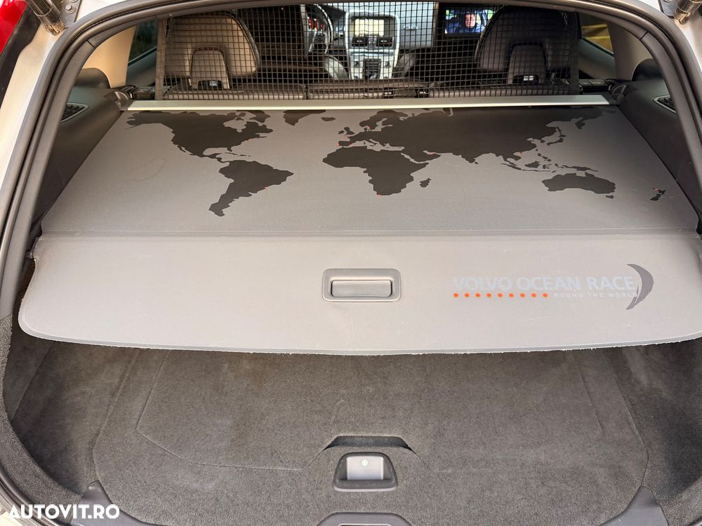 Volvo XC 60 D4 Ocean Race - 15