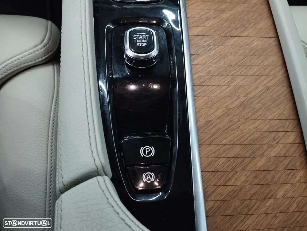 Volvo XC 90 2.0 T8 PHEV Inscription AWD - 36