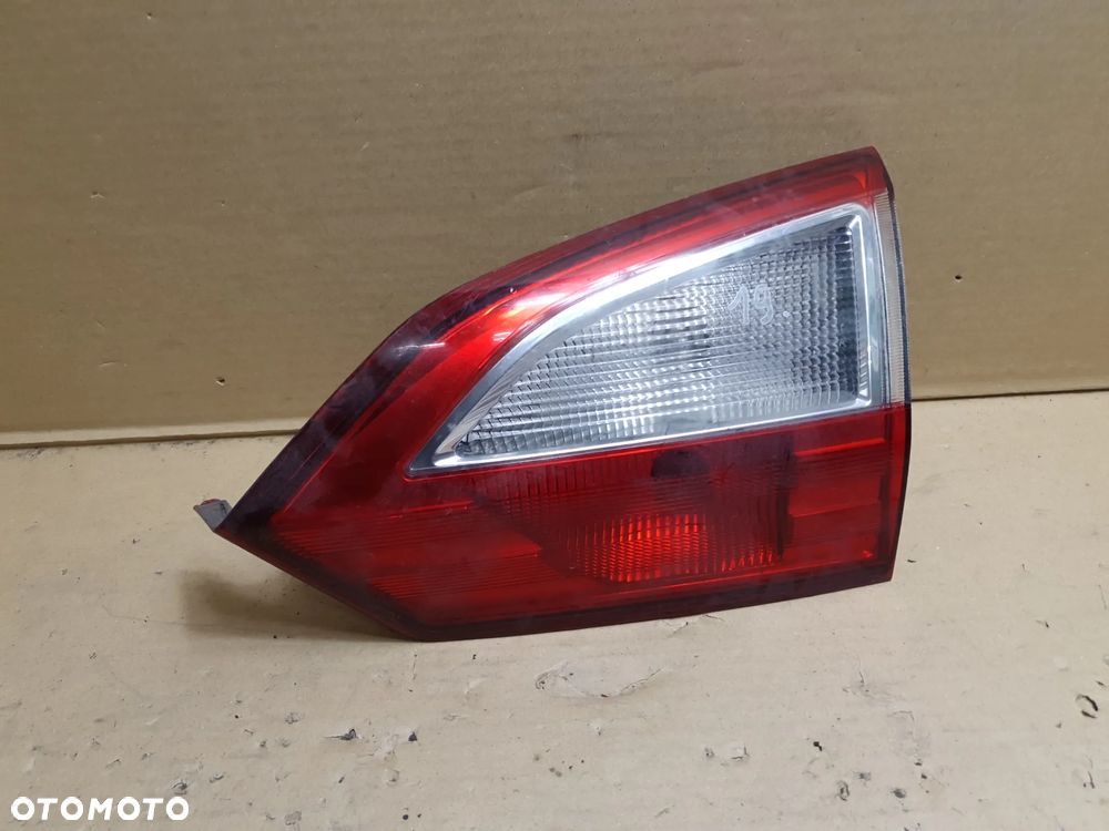 FORD GRAND C-MAX II MK2 LIFT LAMPA PRAWA TYŁ W KLAPĘ - 2