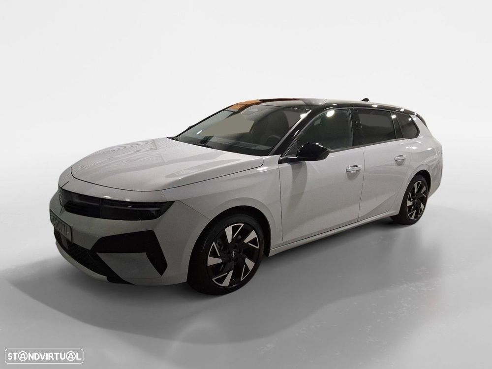 Opel Astra Sports Tourer - 1