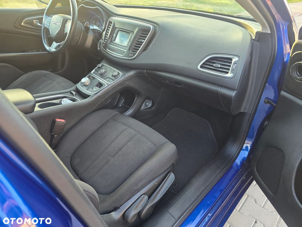 Chrysler 200 - 13