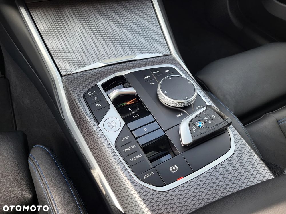 BMW Seria 3 320d xDrive M Sport Shadow sport - 15
