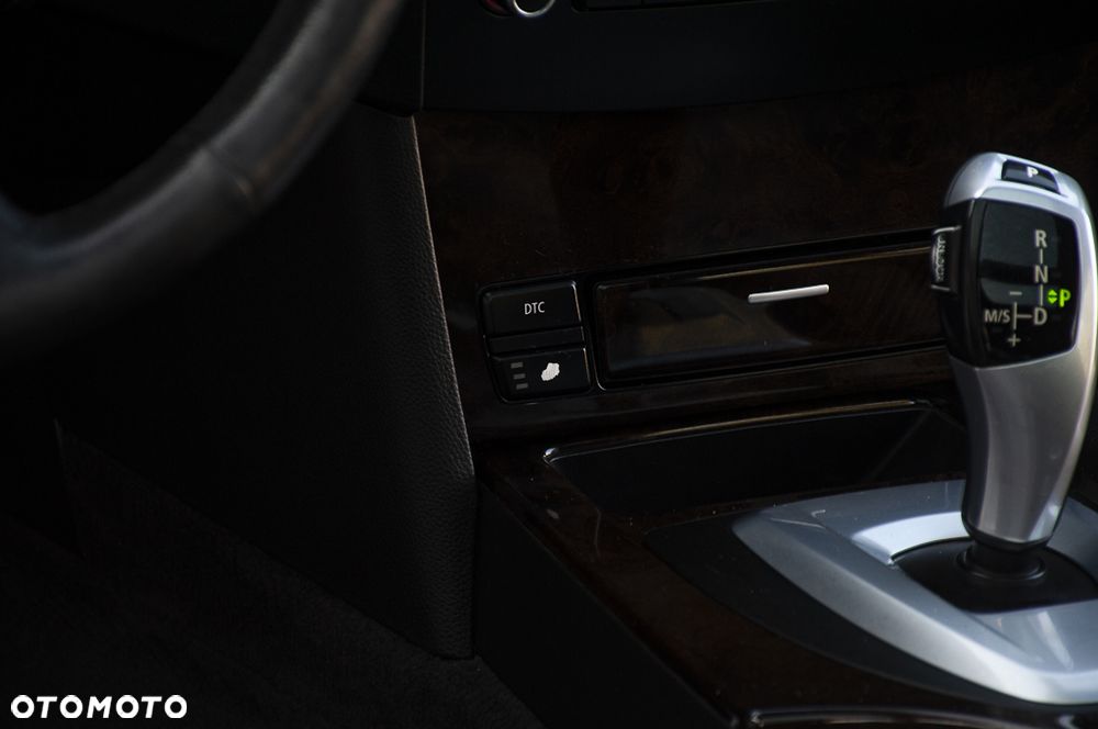 BMW Seria 5 525i xDrive Edition Exclusive - 34