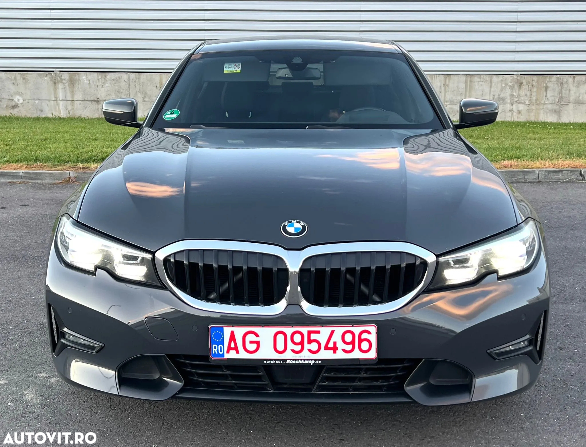 BMW Seria 3 320d Aut. Sport Line - 13