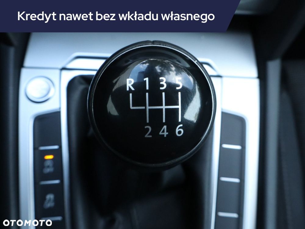 Volkswagen Passat - 19