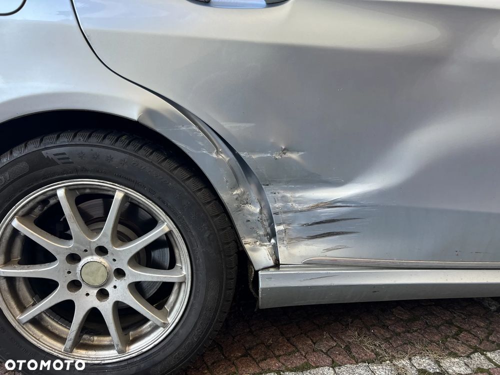 Mercedes-Benz Klasa E 220 BlueTEC 9G-TRONIC Avantgarde - 6