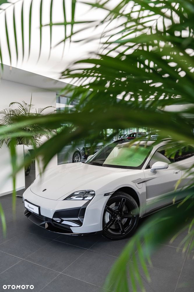 Porsche Taycan - 3