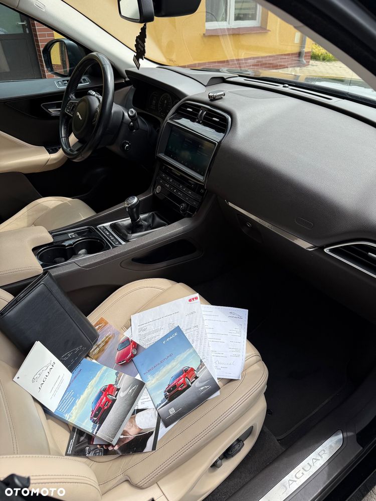 Jaguar F-Pace 2.0 i4D RWD R-Sport - 6