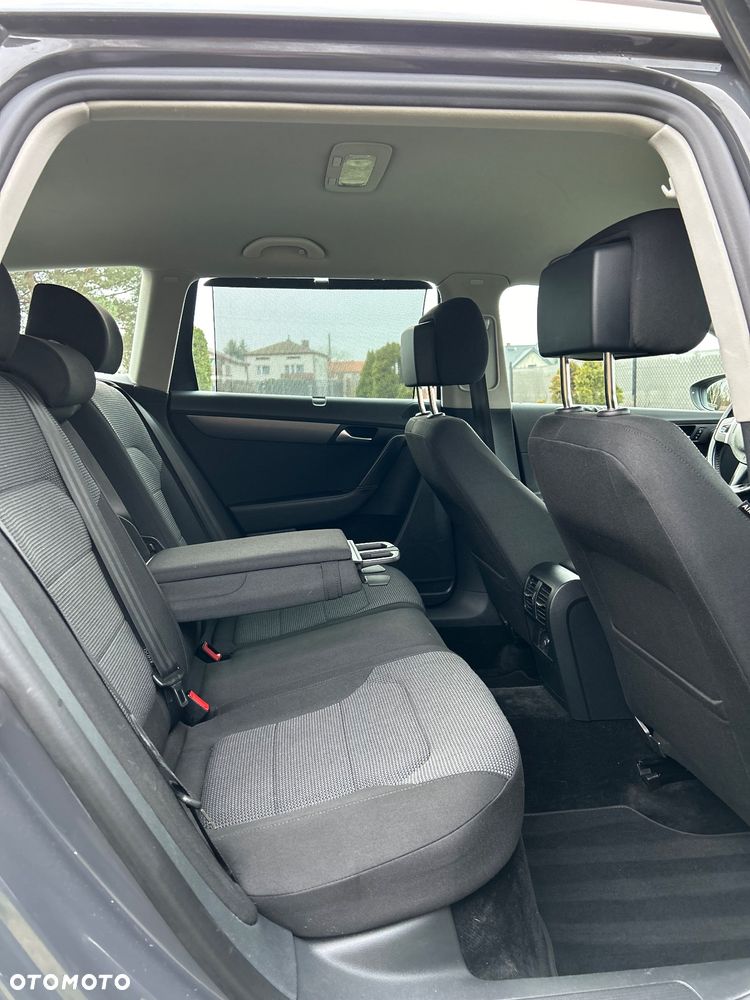 Volkswagen Passat 1.6 TDI DPF BlueMot Highline - 7